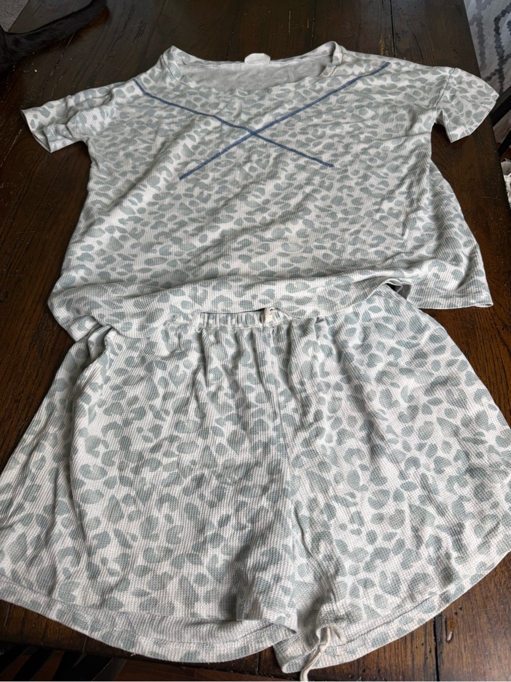 Blumin waffle knit Leopard Print Lounge Set - Top & Shorts L